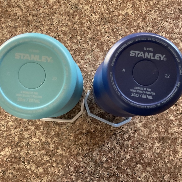 Stanley The ICEFLOW Flip Straw Tumblers 30 oz SET OF 2 - Picture 2 of 9